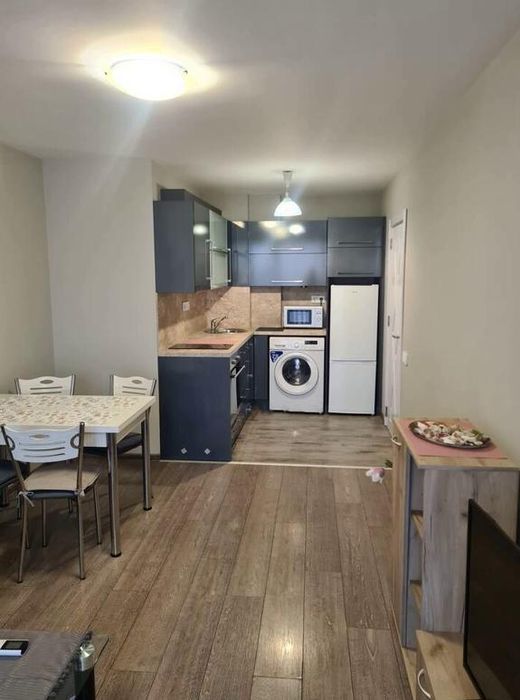 Дава се под наем Двустаен апартамент в Пловдив, Кършияка - 68 кв.м за 375 € - Снимка #2