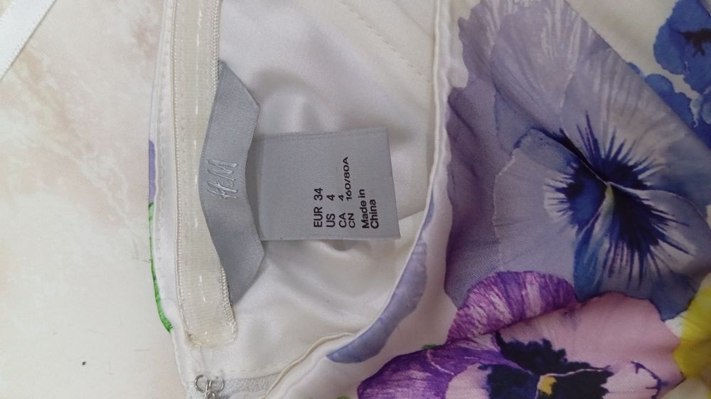 Рокля H&M, р-р 34