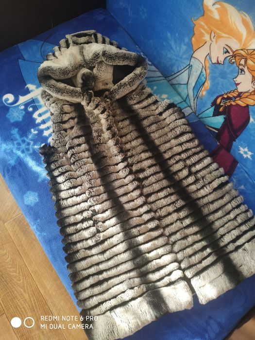 Жилетка Шиншила с капюшоном