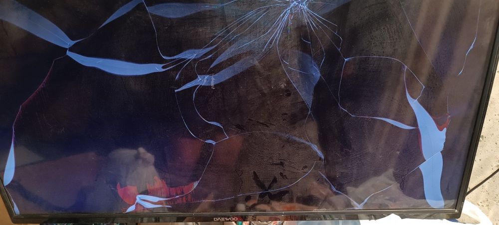 Продам на запчасти телевизоры