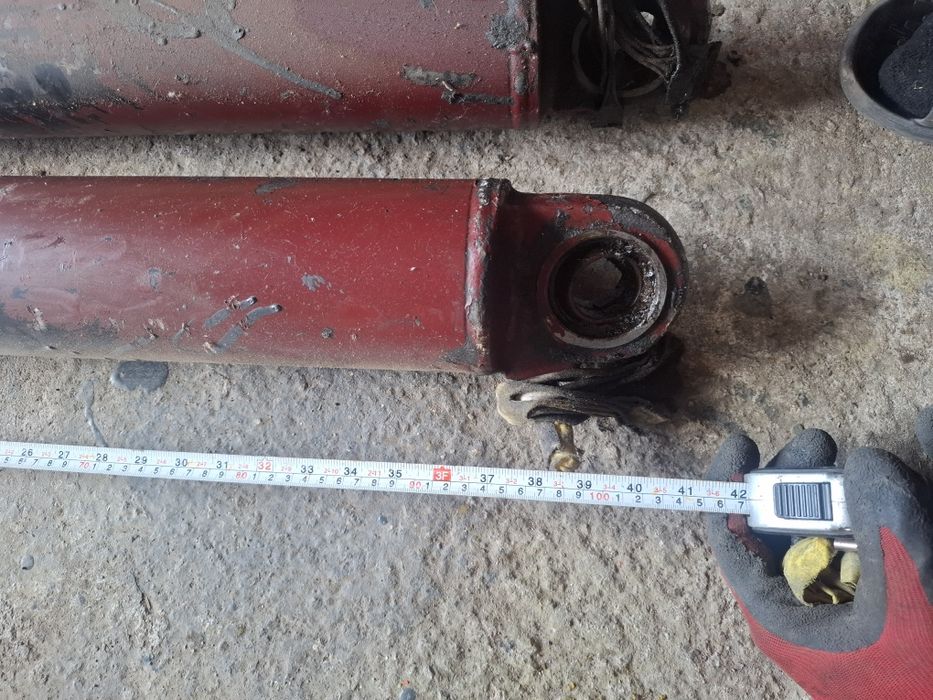 Хидравлични цилиндри