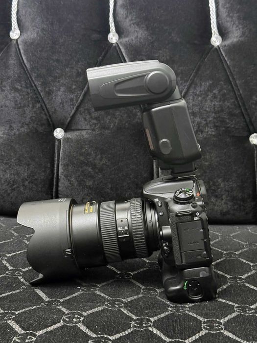 Nikon D7500+Nikon 17-55mm f/2.8G ED на 9883 кадъра