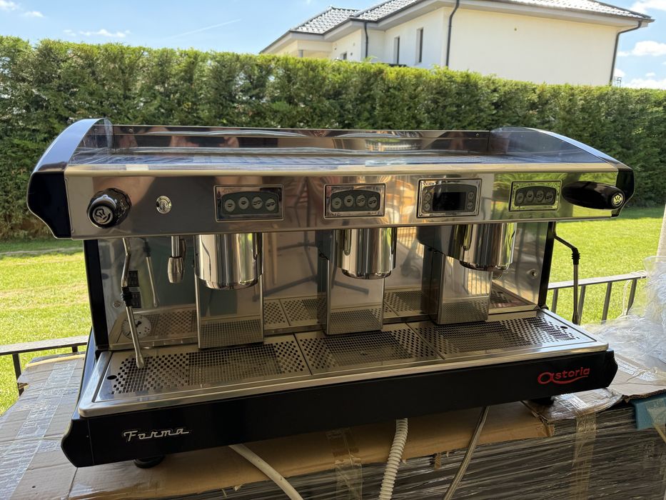 Espressor Profesional Electronic Astoria Forma SAE White 3 Grupuri