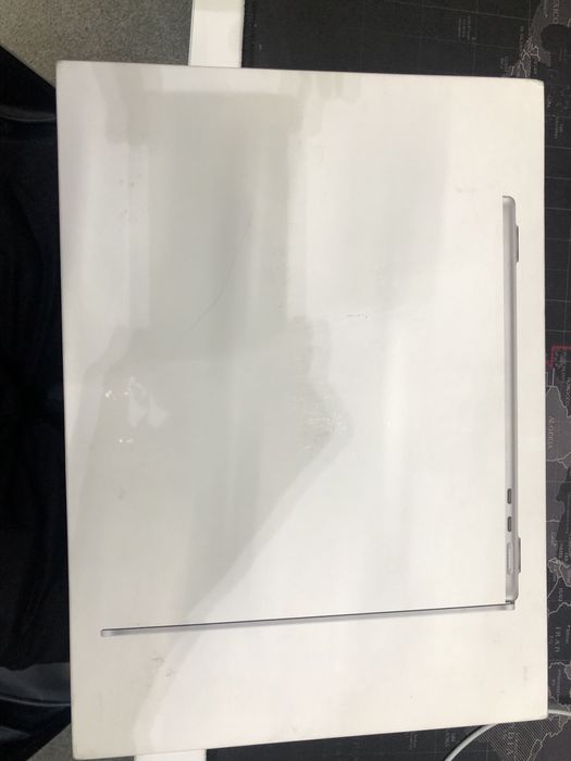 MacBook Air M3 2024 8/256