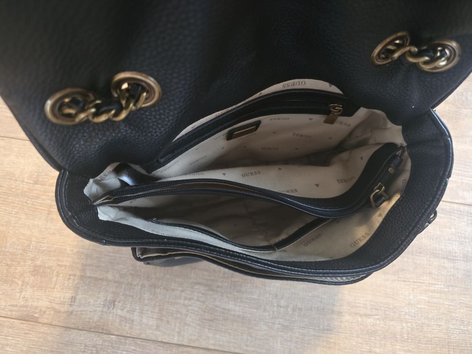 Дамска чанта Guess