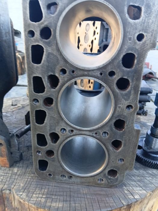 Bloc motor UTB 445 3pistoane