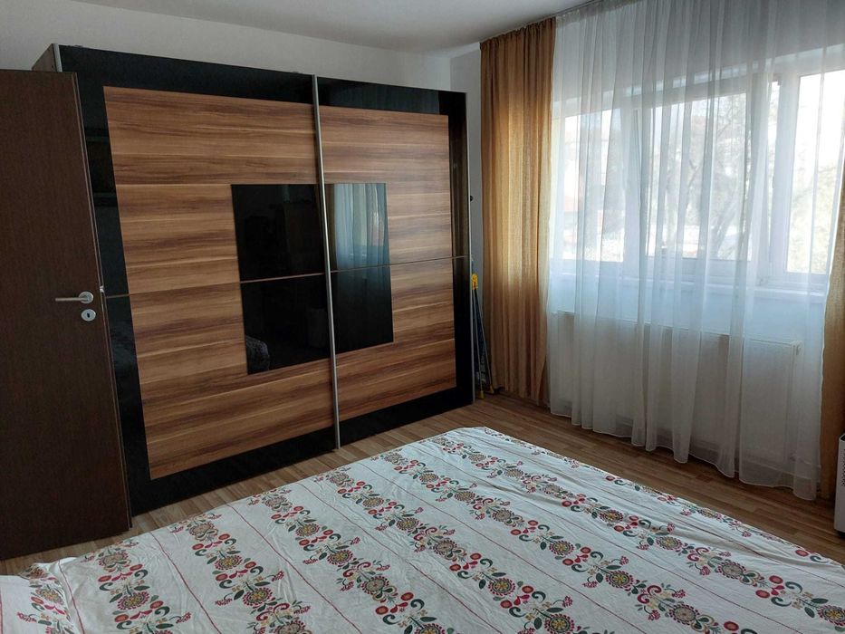 Inchiriez apartament 2 camere, 64 mp - ultracentral