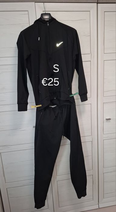 Мъжки анцузи два L и един S