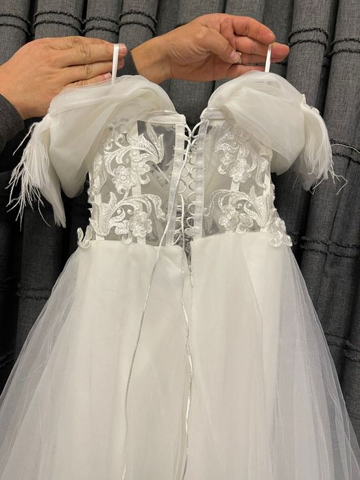 Свадбена  рокля.