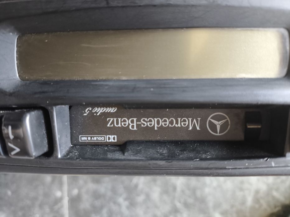 Ретро авторадио-касетофон Panasonic CQ-LP3920L / Mercedes-Benz  Audio