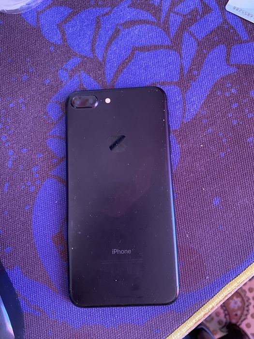 Продам Iphone 7 plus