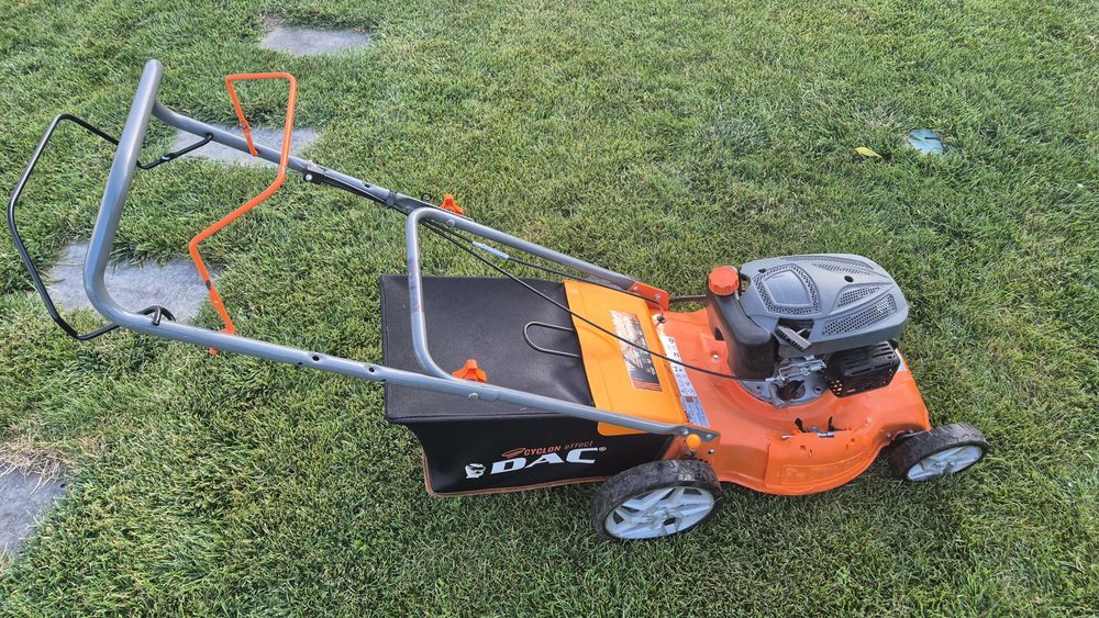 Masina de tuns gazon cu autopropulsie Ruris Dac 120XL