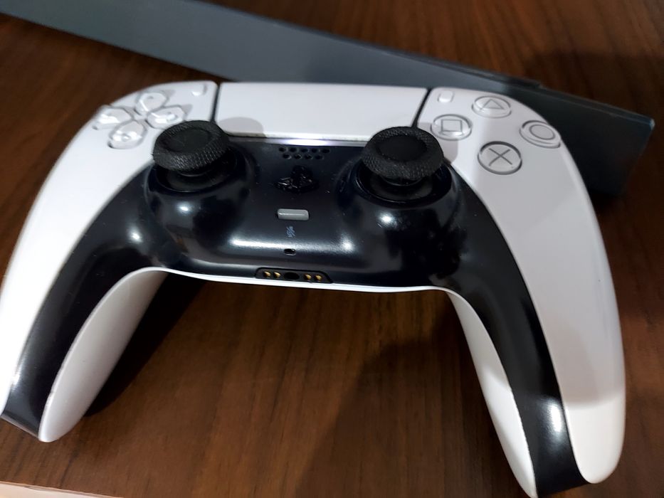 Продам ПС5 PS5 в отличном состоянии