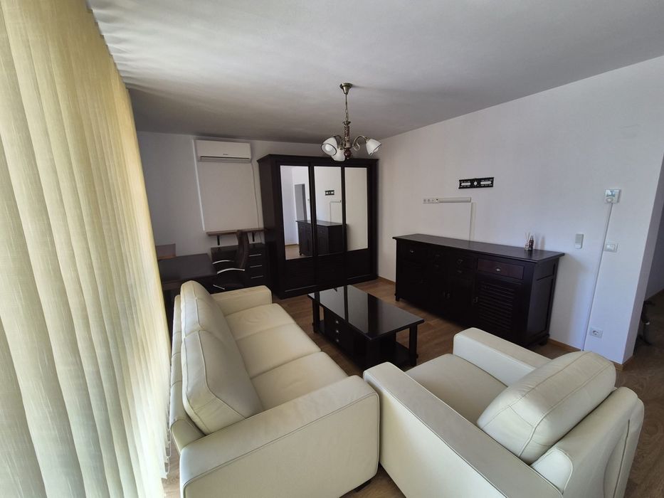 Apartament de închiriat