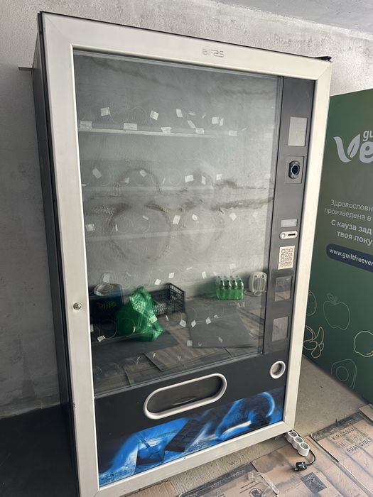 3 вендинг машини FAS 900, FAS 1050 и Necta Astro 2 ES8 + POS/ФУВАС
