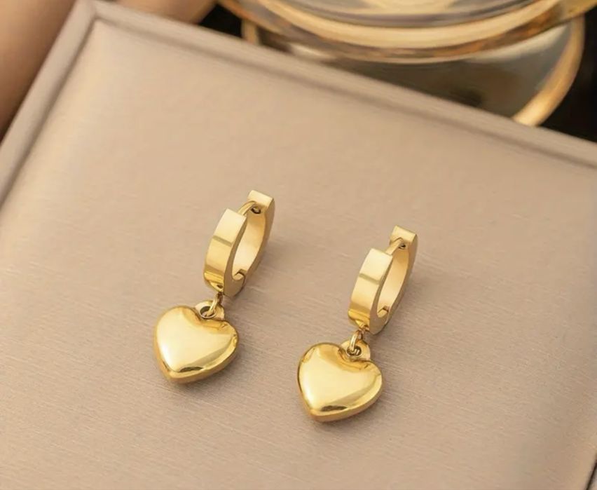 Комплект бижута с 18к златно покритие ( обеци , гривна , колие )