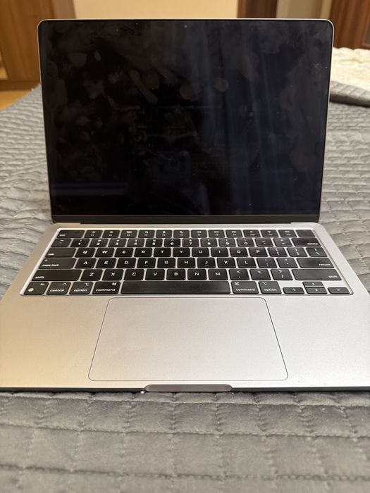 Продаю MacBook Air 13 в отличном состоянии