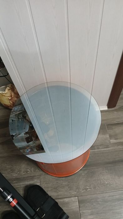 Дизайнерска LED Infinity маса – ефектна и стилна декорация