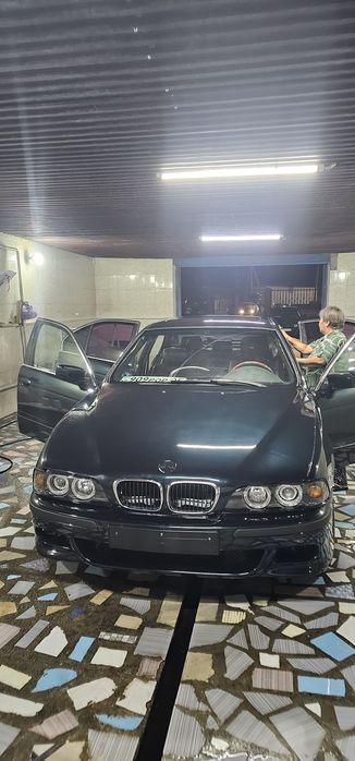Бмв е39 год 1998