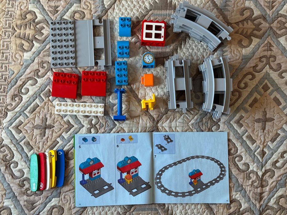 LEGO DUPLO Tren cu Aburi Electric + Extensie Pod (#10874 + #10872)