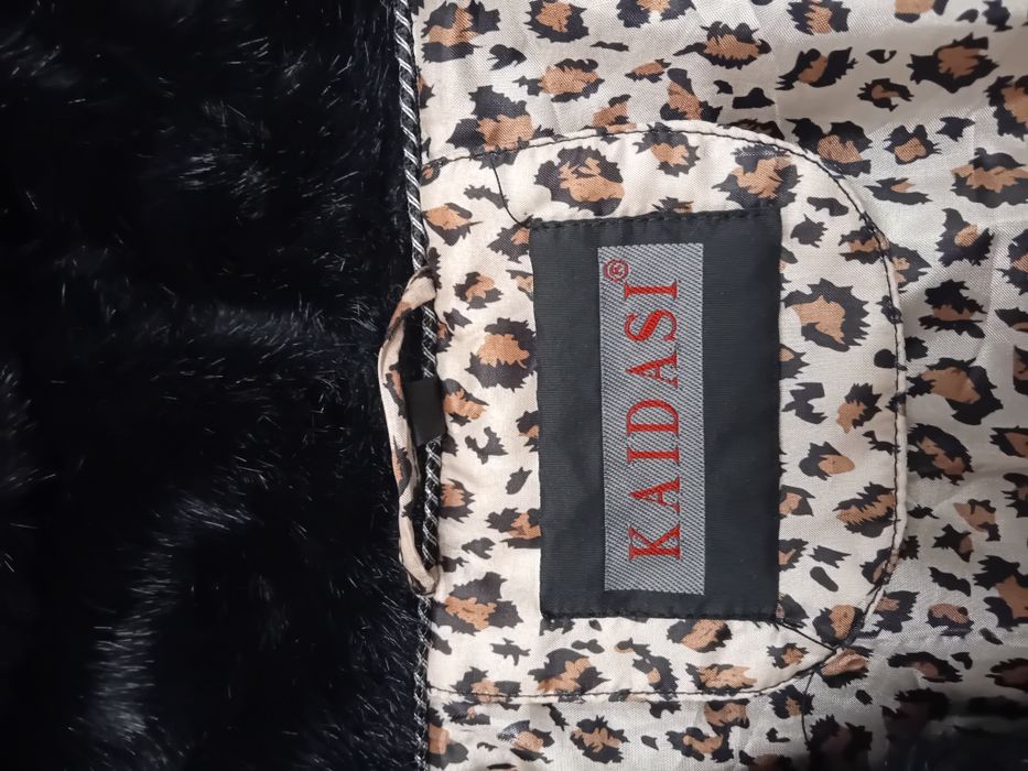 Черно дамско палто - еко.