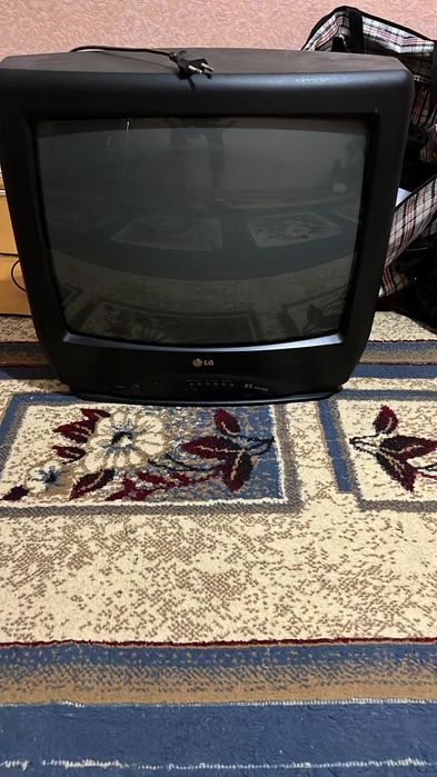 Продам телевизор LG