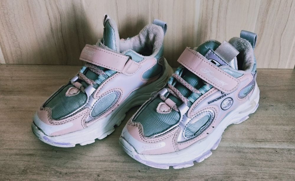 Кроссовки на флисе (на девочку)