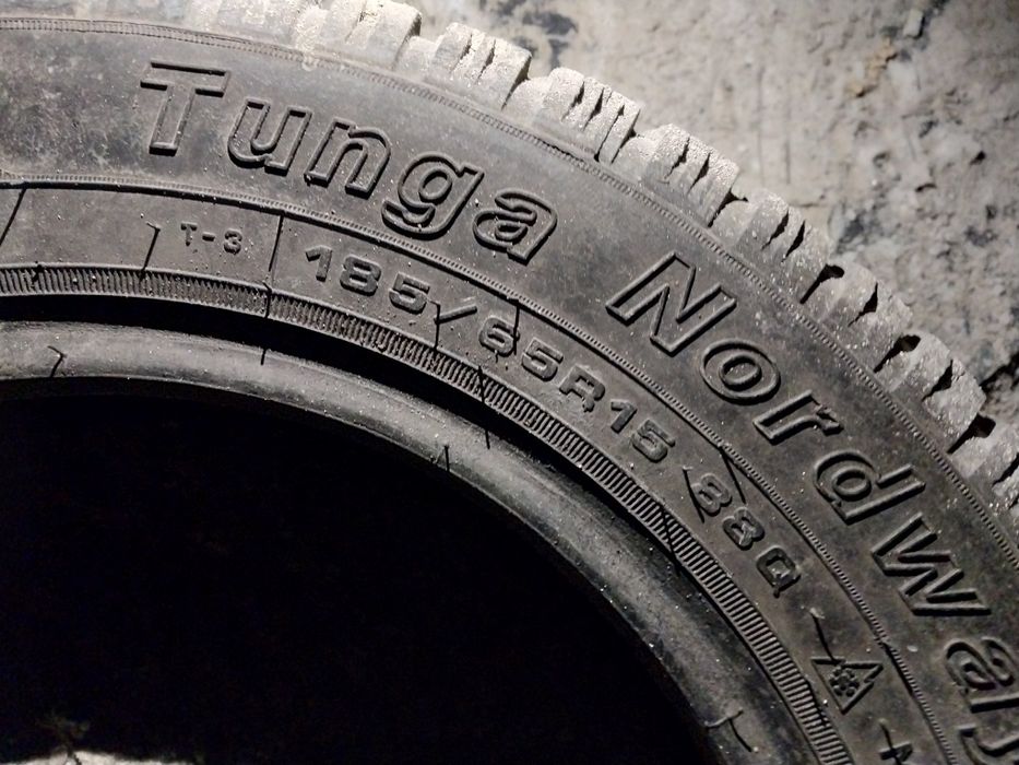 4 шины 185 65 R15. Пара Tunga, пара Cordiant.
