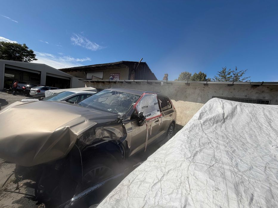 Auto Touareg 2019, avariat major