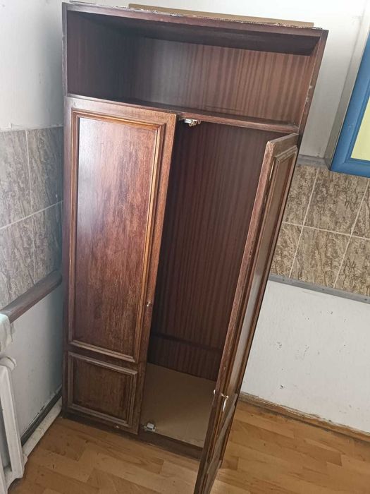 Шкаф платяной, б/у