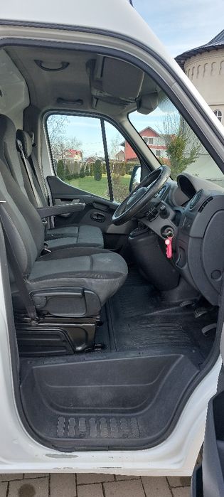 Nissan V400 din 2013 motor Volan pe dreapta Anglia