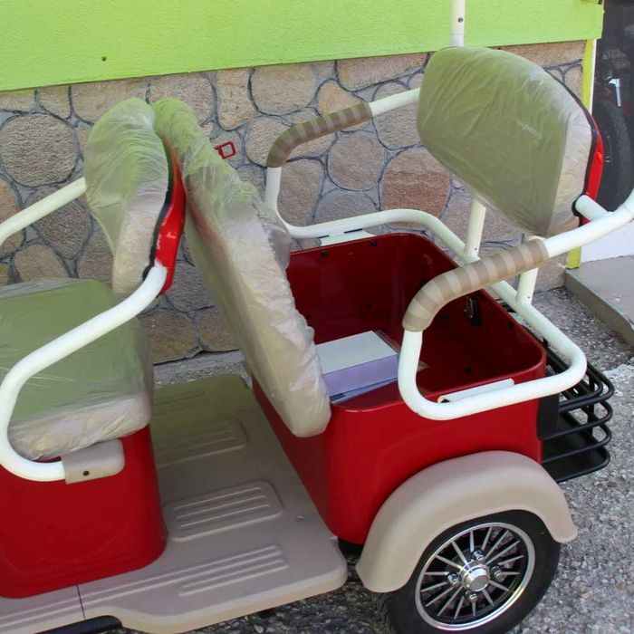 Триместна електрическа триколка RED GOLF 2000W/60V/25Ah