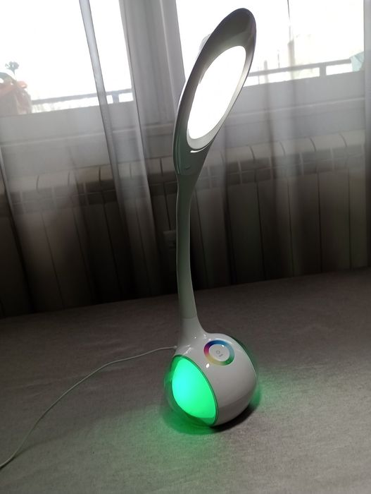 Светеща лампа за бюро