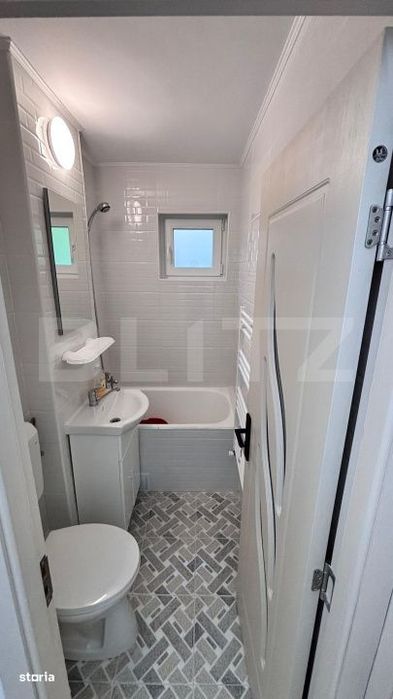Apartament 3 camere, 48 mp, renovat complet - zona Dambu Pietros
