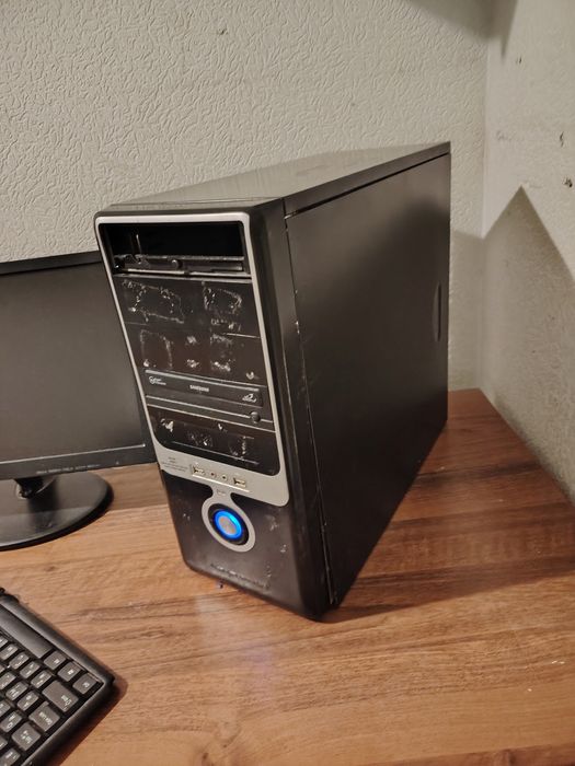 Манитор LG 19 и системный блок