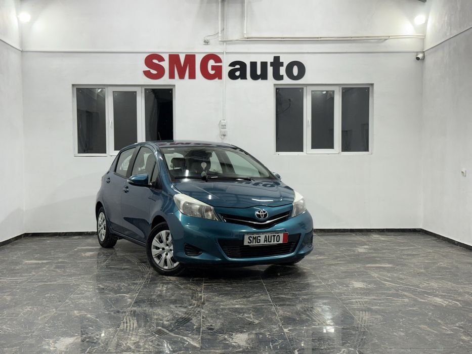 Toyota Yaris 11/2012 1.0 70 CP SE POATE IN RATE