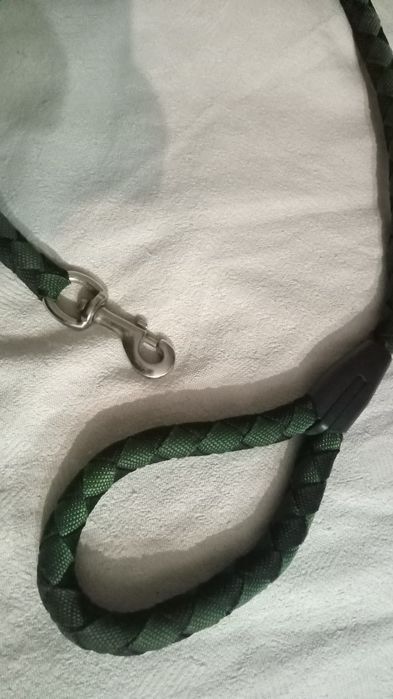 Поводки для собак