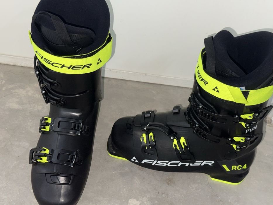 Clapari noi 44 Fisher RC4 FUN 100