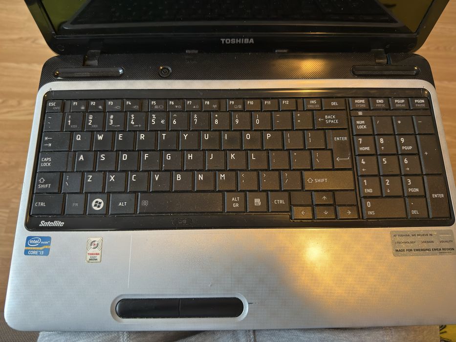 Laptop Toshiba L750-11W