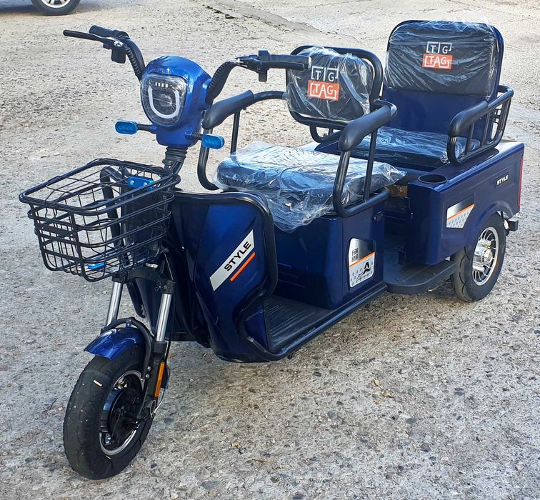 Карго електрическа триколка М12 модел червен