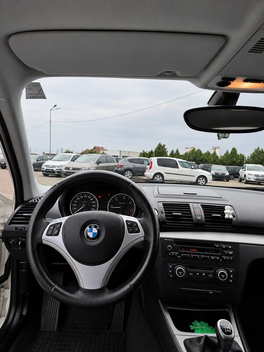 BMW 116d 2010 • EURO 5 • Consum 4-5% • IMPECABIL • Recent adus