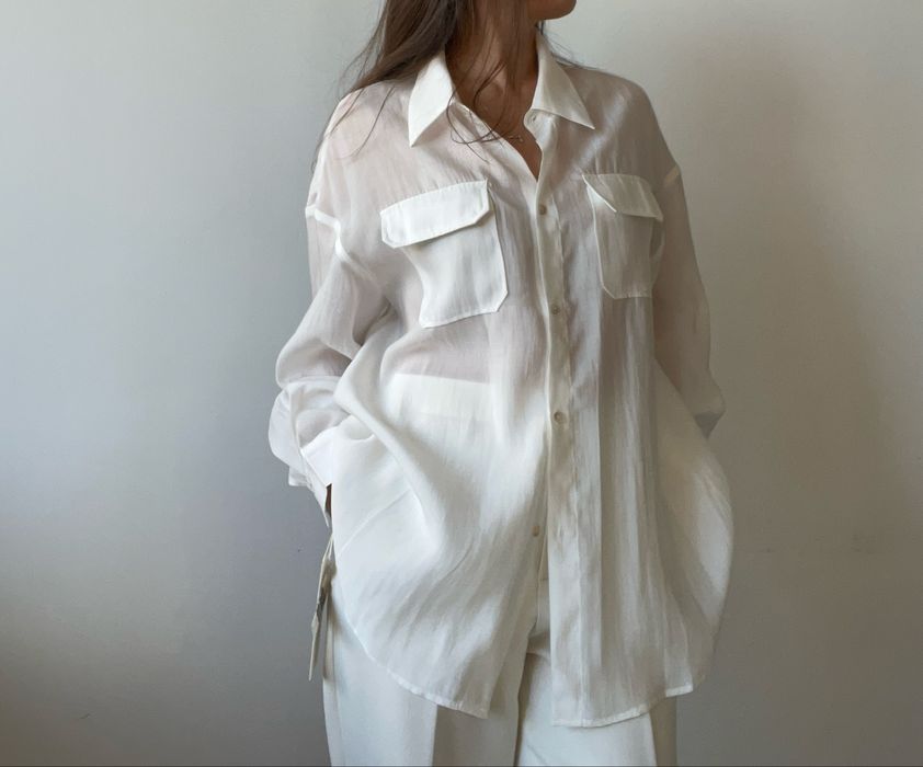 Белая классическая рубашка