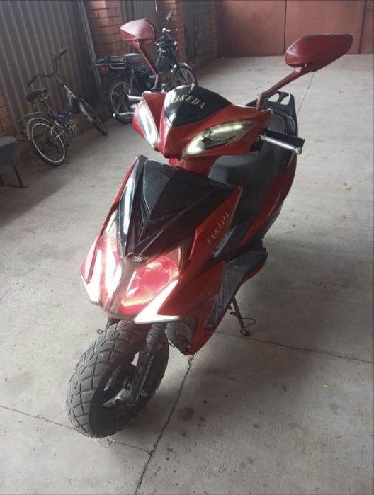 Продаётся скутер 80 кубов