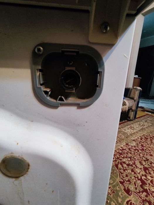 Продам стиральную машину