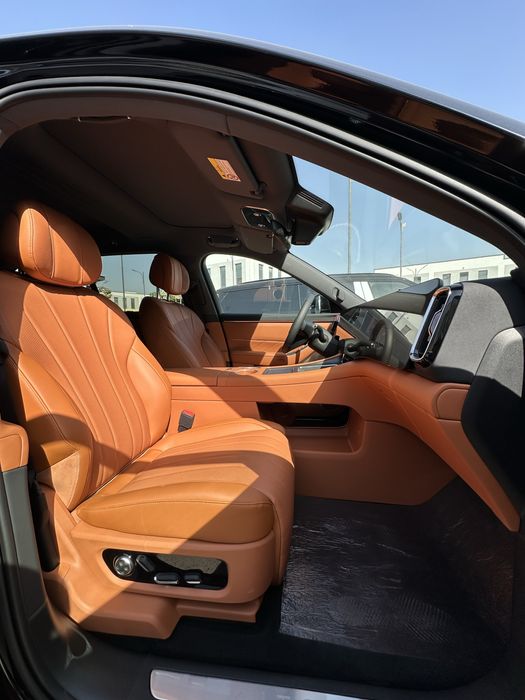 AITO M 8 Max 2025 в наличаи от Terra Auto