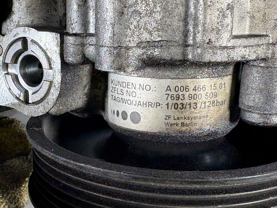 Хидравлична Помпа Казанче Мерцедес Ц Класа W204 (07-14г) Hidravlichna Pompa Kazanche Mercedes W204