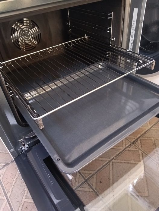 Свободно стояща печка с керамичен плот VOSS Electrolux 2годиниГаранция