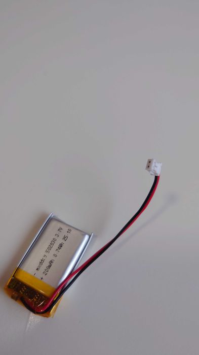 Батерии Li-Po (Lithium Polymer) 3.7V, 0,74Wh.