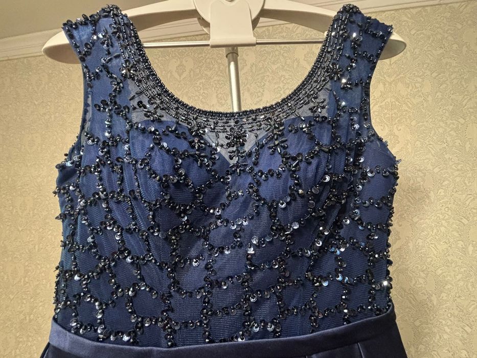 Продам платье за 25 000