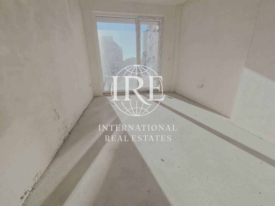 Продава се Двустаен апартамент в Варна, Левски - 72 кв.м за 1009 €/кв.м - Снимка #5